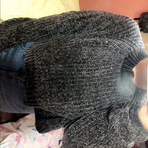 Cropped Gray sweater